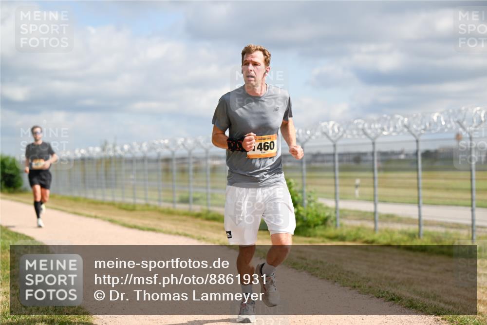 14.09.2025 - Airport Race Dr. Thomas Lammeyer http://msf.ph/oto/8861931 14.09.2025 11:59:22 Laufen 460 meine-sportfotos.de