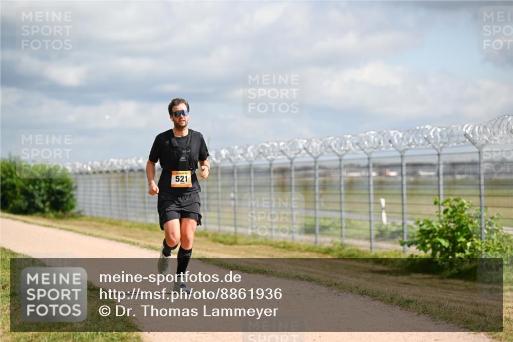 14.09.2025 - Airport Race Dr. Thomas Lammeyer http://msf.ph/oto/8861936 14.09.2025 11:59:24 Laufen 521 meine-sportfotos.de
