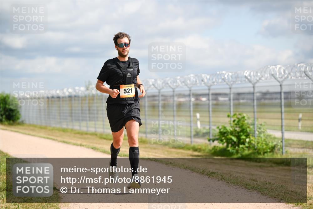 14.09.2025 - Airport Race Dr. Thomas Lammeyer http://msf.ph/oto/8861945 14.09.2025 11:59:25 Laufen 521 meine-sportfotos.de