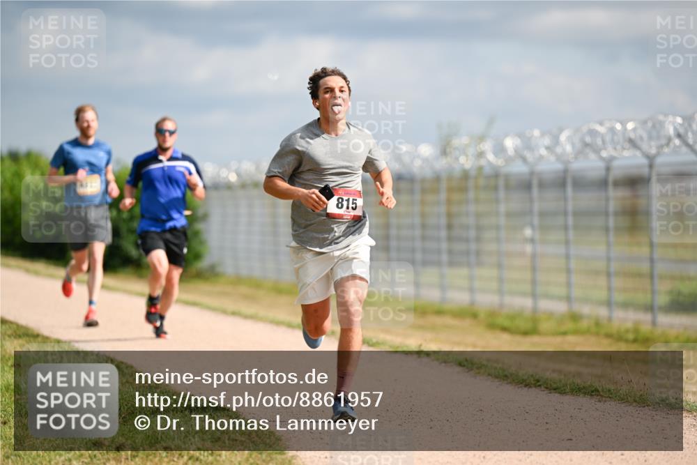 14.09.2025 - Airport Race Dr. Thomas Lammeyer http://msf.ph/oto/8861957 14.09.2025 11:59:31 Laufen 815 meine-sportfotos.de