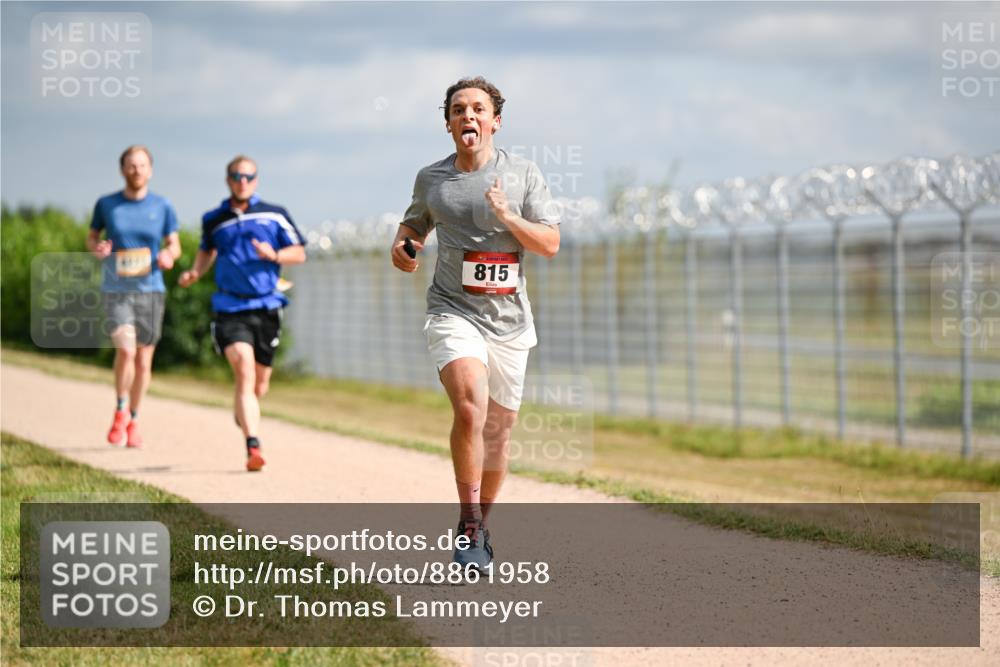 14.09.2025 - Airport Race Dr. Thomas Lammeyer http://msf.ph/oto/8861958 14.09.2025 11:59:31 Laufen 815 meine-sportfotos.de