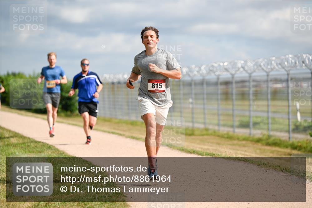 14.09.2025 - Airport Race Dr. Thomas Lammeyer http://msf.ph/oto/8861964 14.09.2025 11:59:32 Laufen 815 meine-sportfotos.de