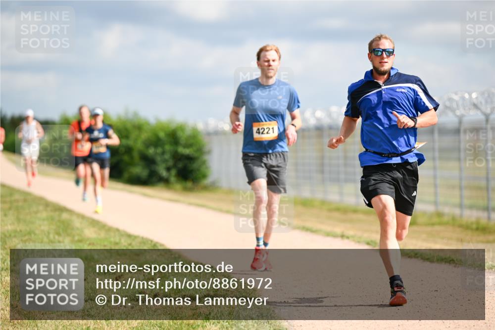 14.09.2025 - Airport Race Dr. Thomas Lammeyer http://msf.ph/oto/8861972 14.09.2025 11:59:35 Laufen 4221 meine-sportfotos.de