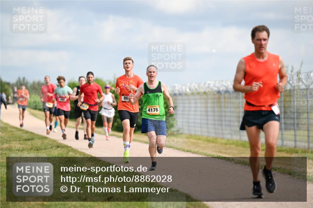 14.09.2025 - Airport Race Dr. Thomas Lammeyer http://msf.ph/oto/8862028 14.09.2025 11:59:50 Laufen 86, 4176 meine-sportfotos.de