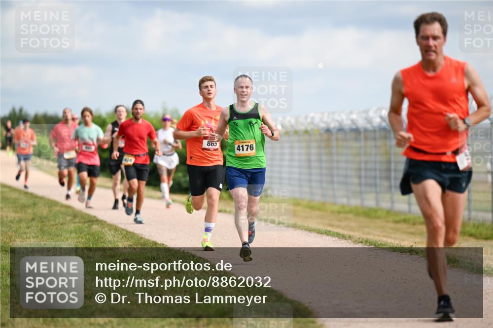14.09.2025 - Airport Race Dr. Thomas Lammeyer http://msf.ph/oto/8862032 14.09.2025 11:59:51 Laufen 456, 865, 4176 meine-sportfotos.de
