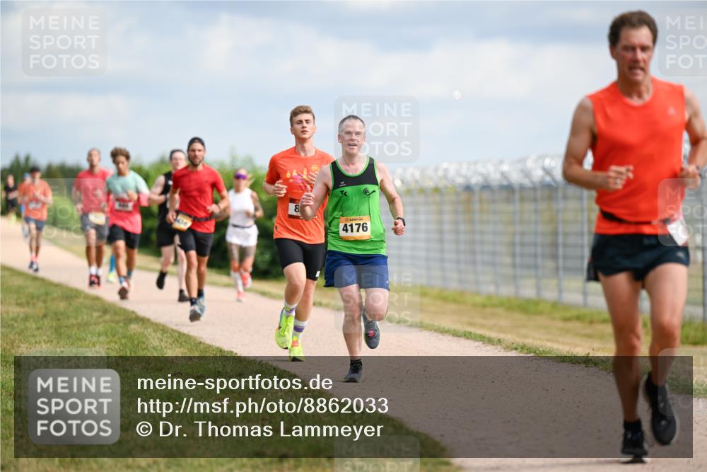 14.09.2025 - Airport Race Dr. Thomas Lammeyer http://msf.ph/oto/8862033 14.09.2025 11:59:51 Laufen 8, 4176 meine-sportfotos.de