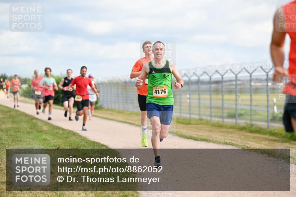 14.09.2025 - Airport Race Dr. Thomas Lammeyer http://msf.ph/oto/8862052 14.09.2025 11:59:53 Laufen 4176, 1436 meine-sportfotos.de