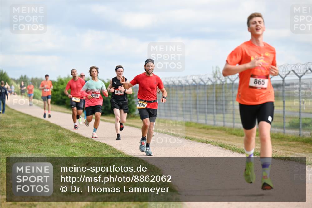 14.09.2025 - Airport Race Dr. Thomas Lammeyer http://msf.ph/oto/8862062 14.09.2025 11:59:55 Laufen 888, 875, 1456, 865 meine-sportfotos.de