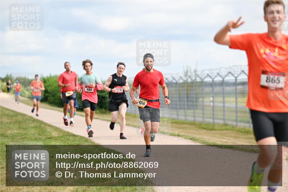 14.09.2025 - Airport Race Dr. Thomas Lammeyer http://msf.ph/oto/8862069 14.09.2025 11:59:56 Laufen 888, 375, 456, 865 meine-sportfotos.de