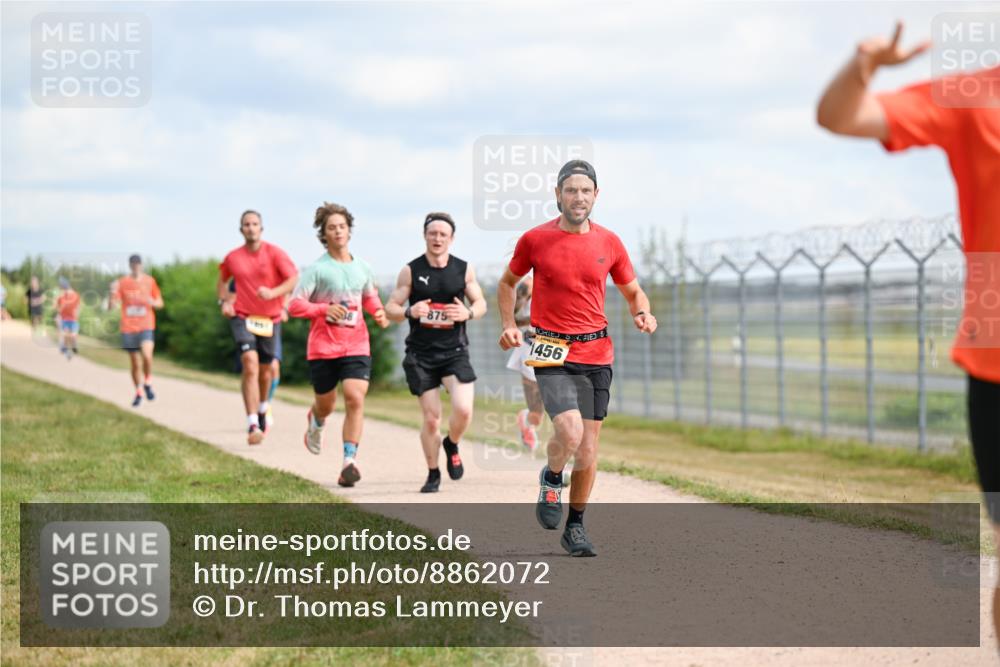 14.09.2025 - Airport Race Dr. Thomas Lammeyer http://msf.ph/oto/8862072 14.09.2025 11:59:56 Laufen 875, 1456 meine-sportfotos.de