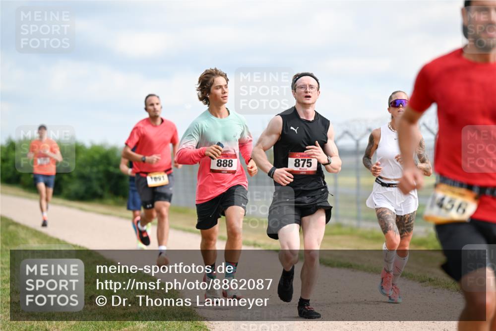 14.09.2025 - Airport Race Dr. Thomas Lammeyer http://msf.ph/oto/8862087 14.09.2025 11:59:59 Laufen 888, 875, 1456 meine-sportfotos.de