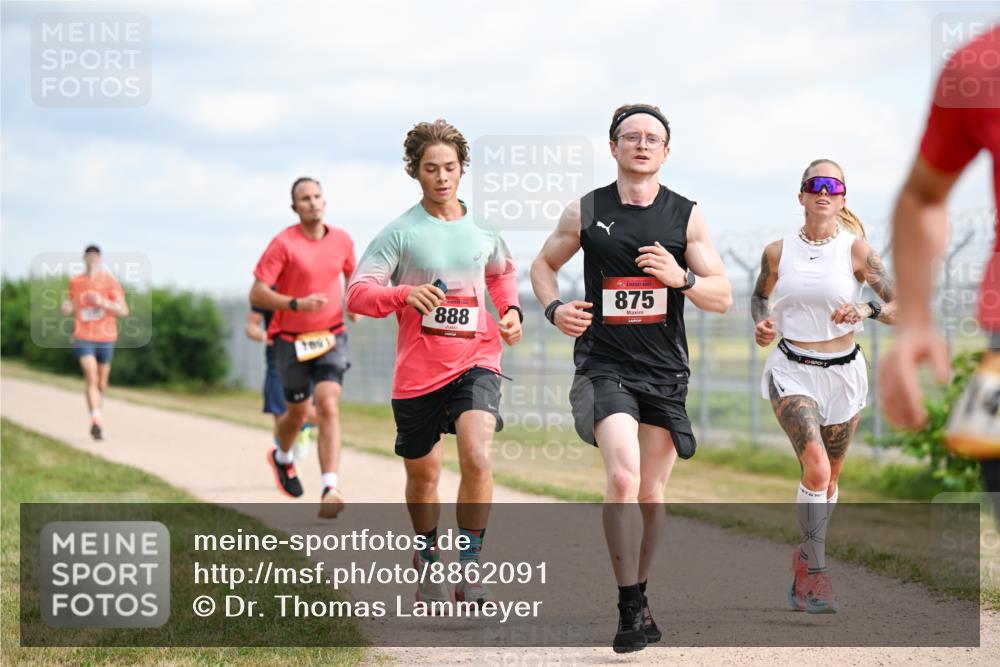 14.09.2025 - Airport Race Dr. Thomas Lammeyer http://msf.ph/oto/8862091 14.09.2025 12:00:00 Laufen 888, 875 meine-sportfotos.de