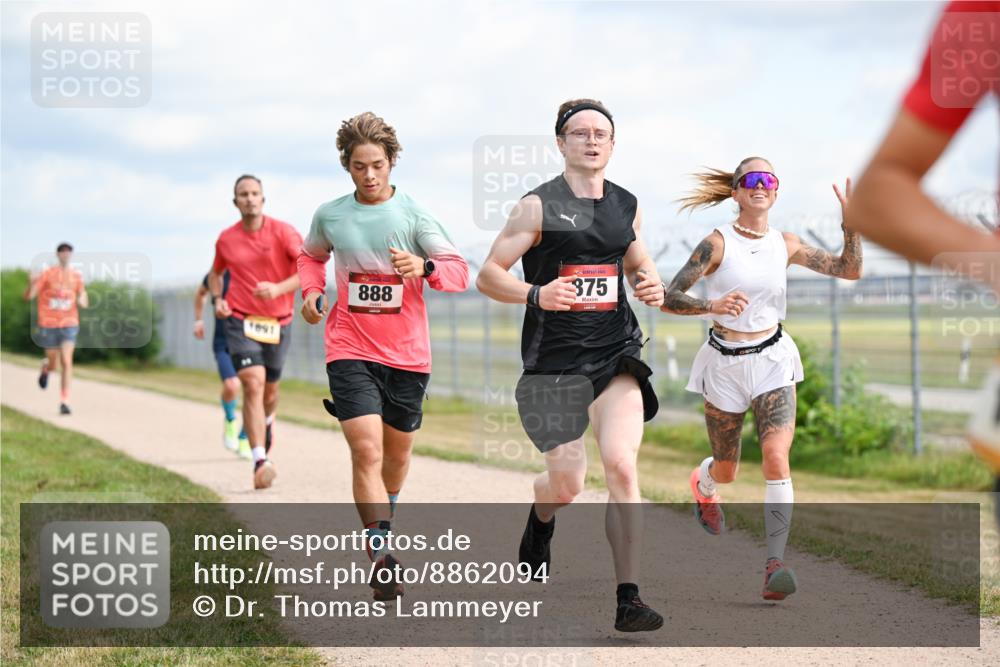 14.09.2025 - Airport Race Dr. Thomas Lammeyer http://msf.ph/oto/8862094 14.09.2025 12:00:00 Laufen 1891, 888, 375 meine-sportfotos.de