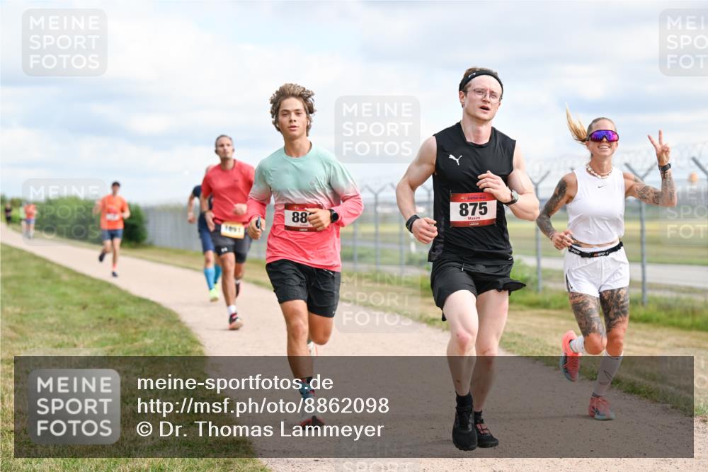 14.09.2025 - Airport Race Dr. Thomas Lammeyer http://msf.ph/oto/8862098 14.09.2025 12:00:01 Laufen 88, 875 meine-sportfotos.de