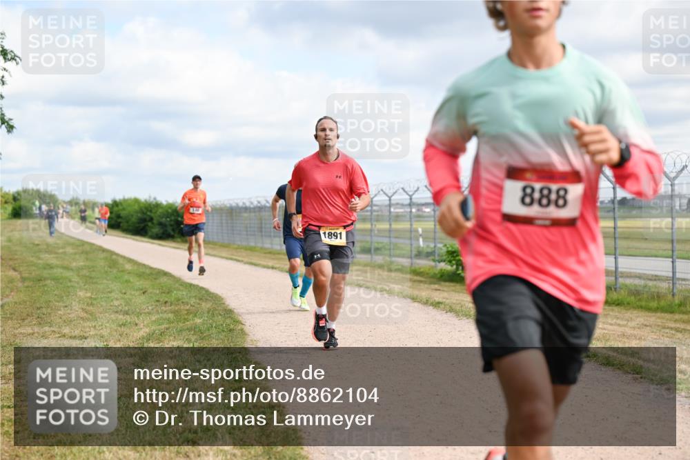 14.09.2025 - Airport Race Dr. Thomas Lammeyer http://msf.ph/oto/8862104 14.09.2025 12:00:02 Laufen 14, 1891, 888 meine-sportfotos.de