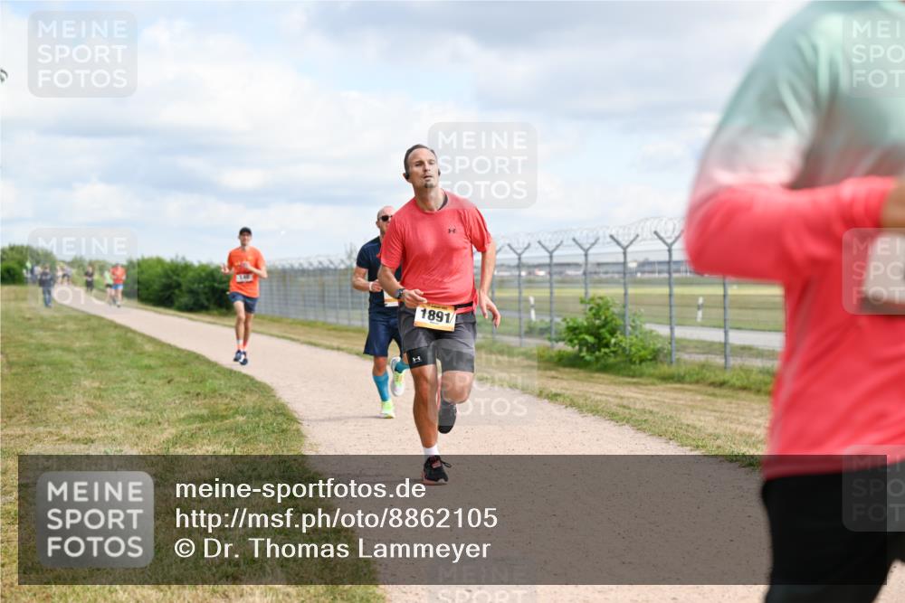 14.09.2025 - Airport Race Dr. Thomas Lammeyer http://msf.ph/oto/8862105 14.09.2025 12:00:02 Laufen 1891 meine-sportfotos.de