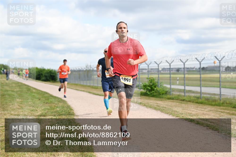 14.09.2025 - Airport Race Dr. Thomas Lammeyer http://msf.ph/oto/8862109 14.09.2025 12:00:03 Laufen 1891 meine-sportfotos.de