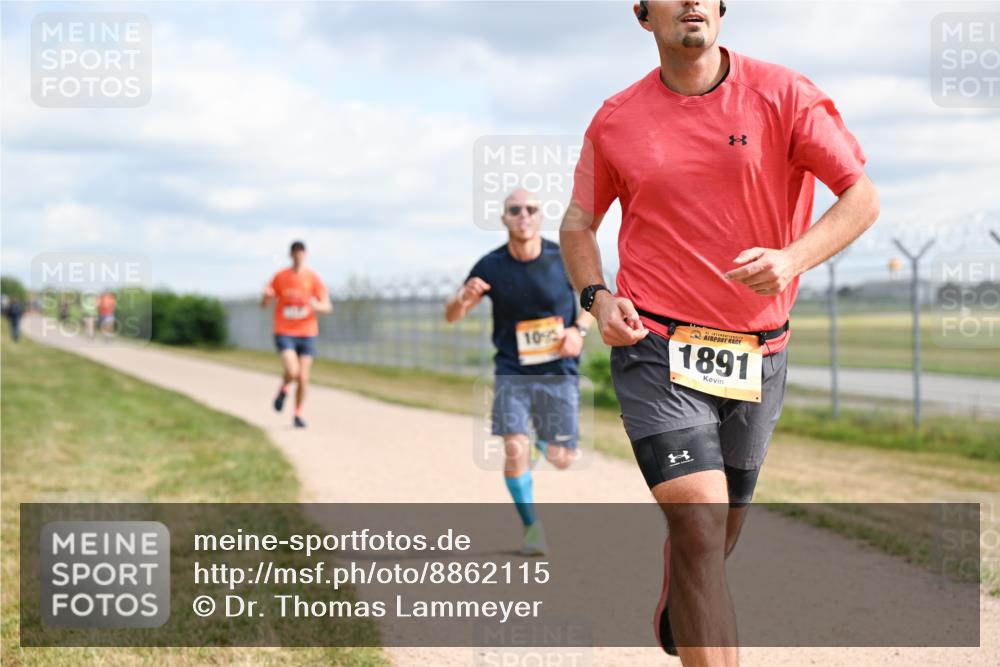 14.09.2025 - Airport Race Dr. Thomas Lammeyer http://msf.ph/oto/8862115 14.09.2025 12:00:04 Laufen 10, 1891 meine-sportfotos.de