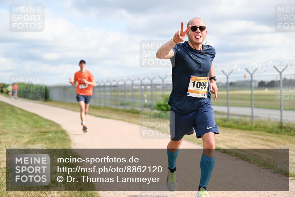14.09.2025 - Airport Race Dr. Thomas Lammeyer http://msf.ph/oto/8862120 14.09.2025 12:00:05 Laufen 1095, 100 meine-sportfotos.de