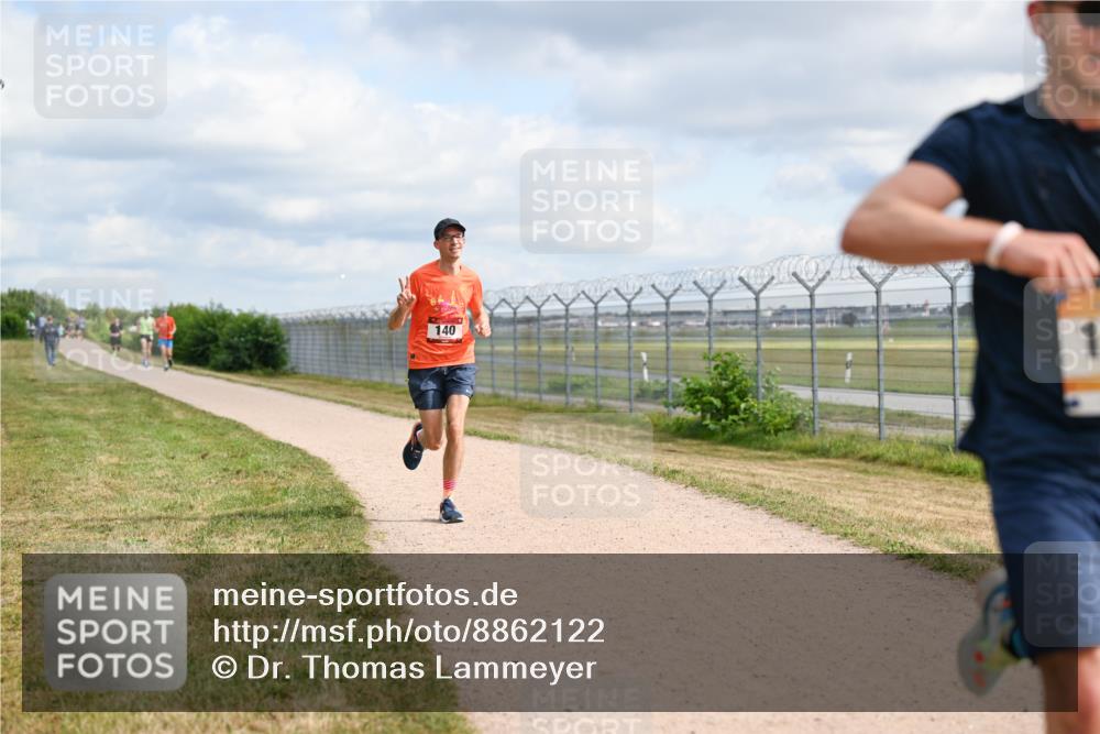 14.09.2025 - Airport Race Dr. Thomas Lammeyer http://msf.ph/oto/8862122 14.09.2025 12:00:05 Laufen 140 meine-sportfotos.de