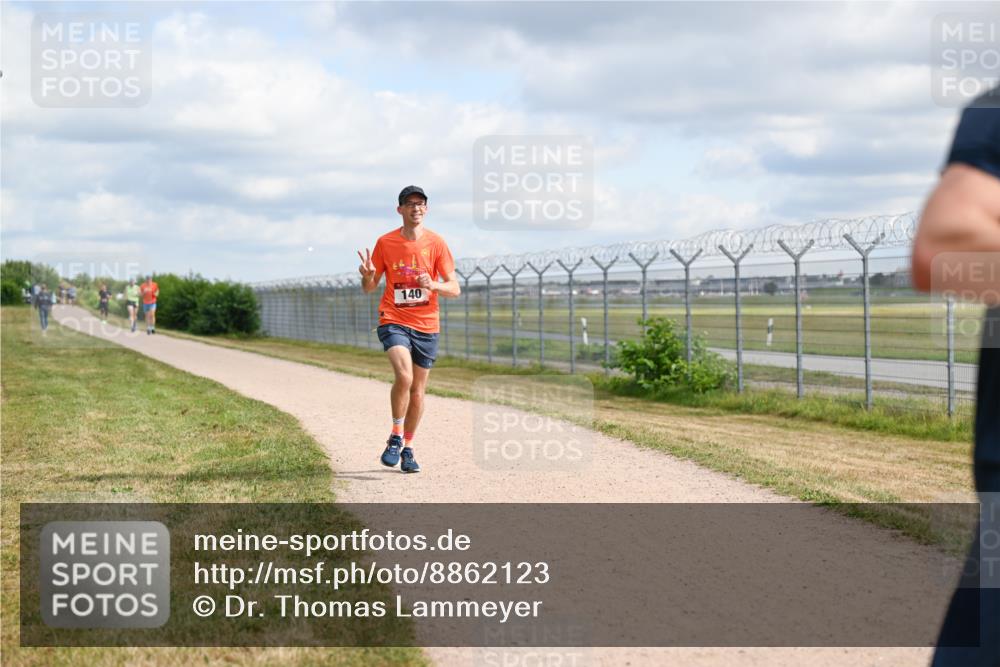 14.09.2025 - Airport Race Dr. Thomas Lammeyer http://msf.ph/oto/8862123 14.09.2025 12:00:05 Laufen 140 meine-sportfotos.de