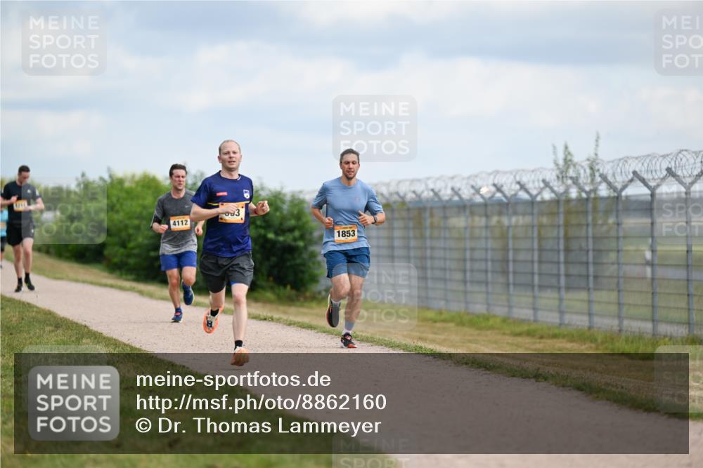 14.09.2025 - Airport Race Dr. Thomas Lammeyer http://msf.ph/oto/8862160 14.09.2025 12:00:39 Laufen 4112, 3, 1853 meine-sportfotos.de