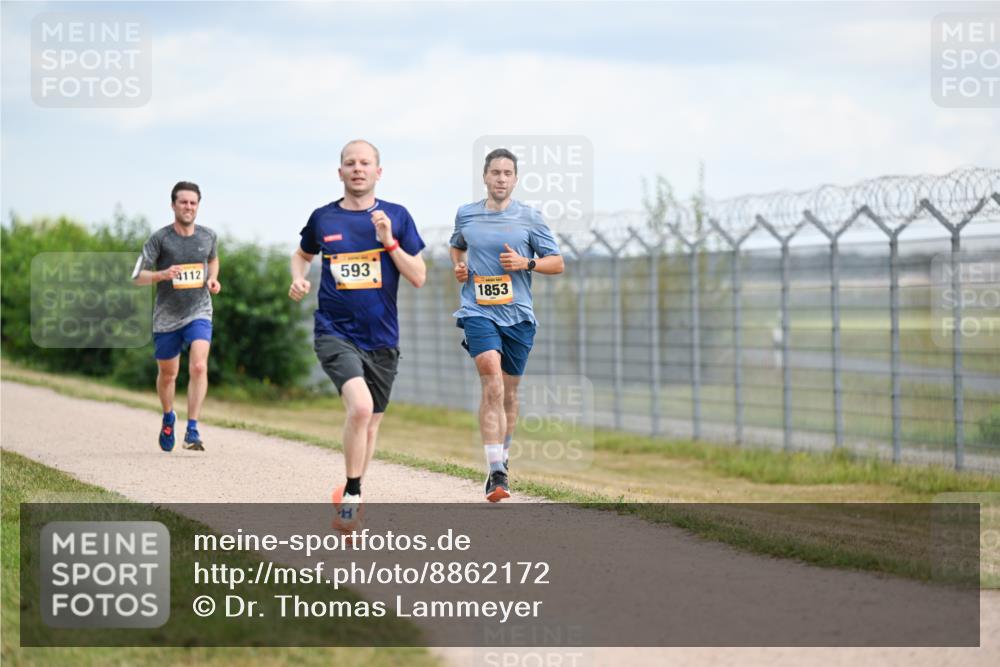 14.09.2025 - Airport Race Dr. Thomas Lammeyer http://msf.ph/oto/8862172 14.09.2025 12:00:41 Laufen 4112, 593, 1853 meine-sportfotos.de