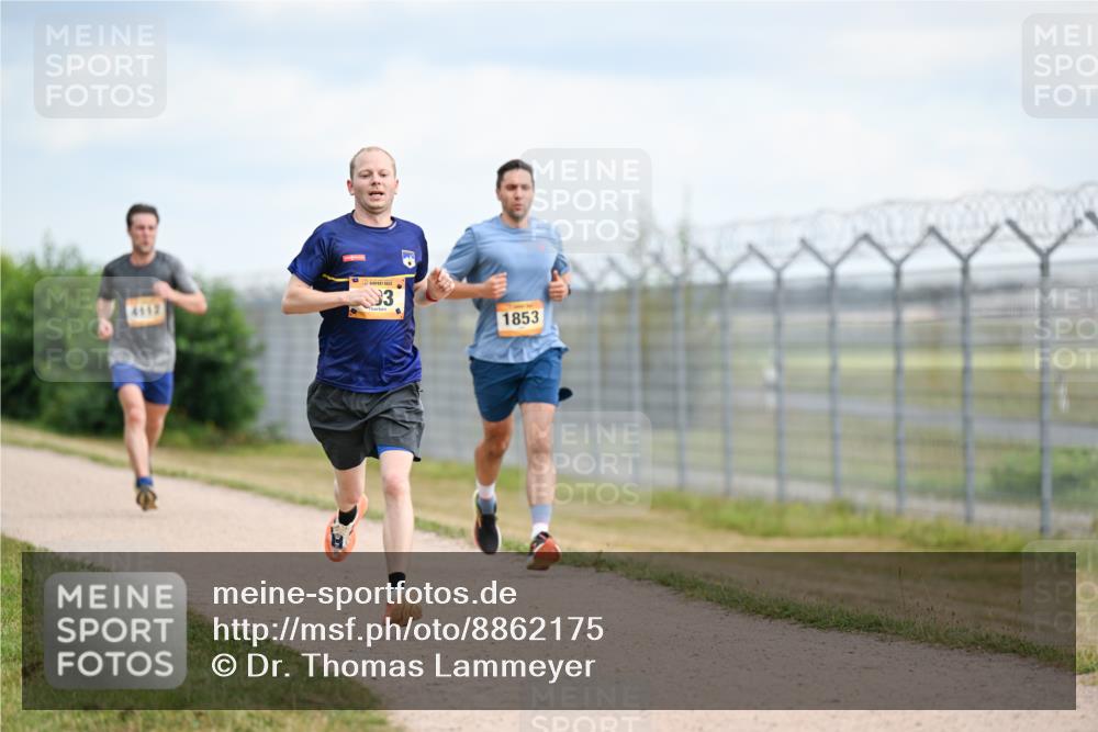 14.09.2025 - Airport Race Dr. Thomas Lammeyer http://msf.ph/oto/8862175 14.09.2025 12:00:41 Laufen 4112, 3, 1853 meine-sportfotos.de