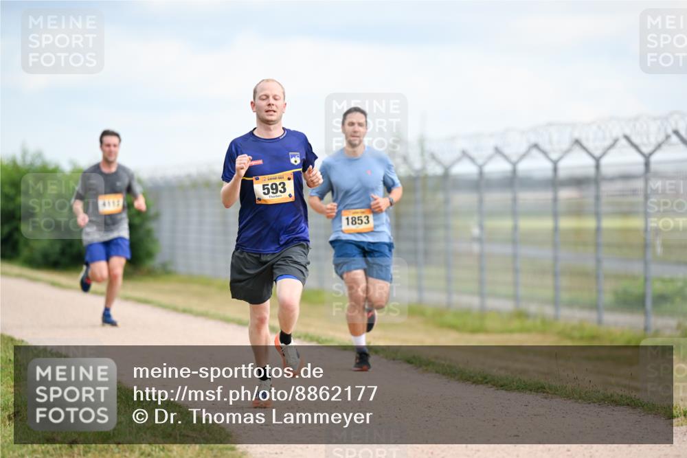 14.09.2025 - Airport Race Dr. Thomas Lammeyer http://msf.ph/oto/8862177 14.09.2025 12:00:42 Laufen 4111, 593, 1853 meine-sportfotos.de