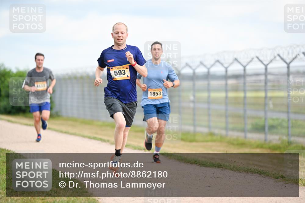 14.09.2025 - Airport Race Dr. Thomas Lammeyer http://msf.ph/oto/8862180 14.09.2025 12:00:42 Laufen 593, 1853 meine-sportfotos.de