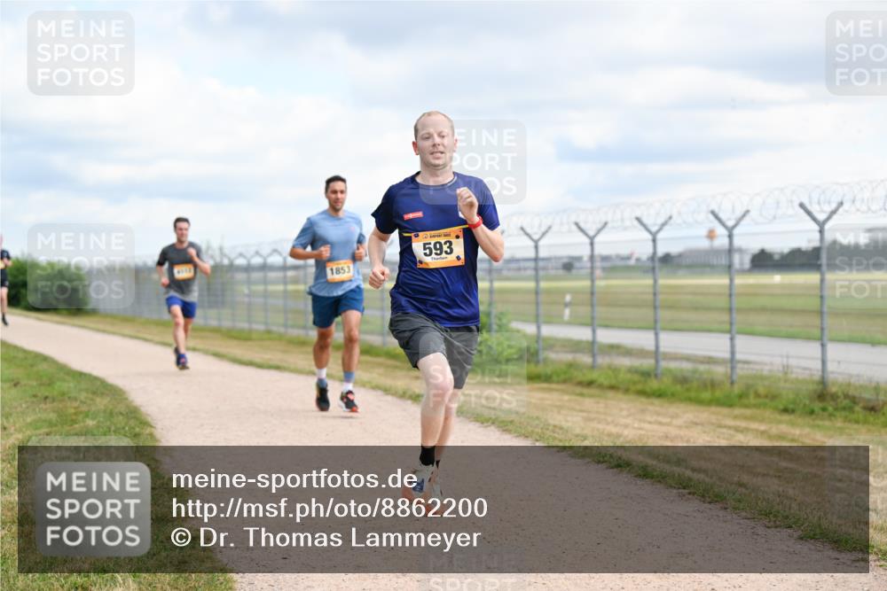14.09.2025 - Airport Race Dr. Thomas Lammeyer http://msf.ph/oto/8862200 14.09.2025 12:00:45 Laufen 200, 1853, 593 meine-sportfotos.de