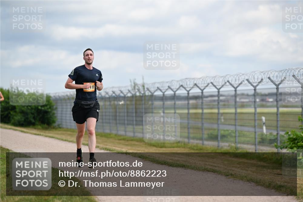 14.09.2025 - Airport Race Dr. Thomas Lammeyer http://msf.ph/oto/8862223 14.09.2025 12:00:51 Laufen 11 meine-sportfotos.de