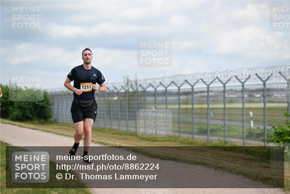 14.09.2025 - Airport Race Dr. Thomas Lammeyer http://msf.ph/oto/8862224 14.09.2025 12:00:51 Laufen 1211 meine-sportfotos.de