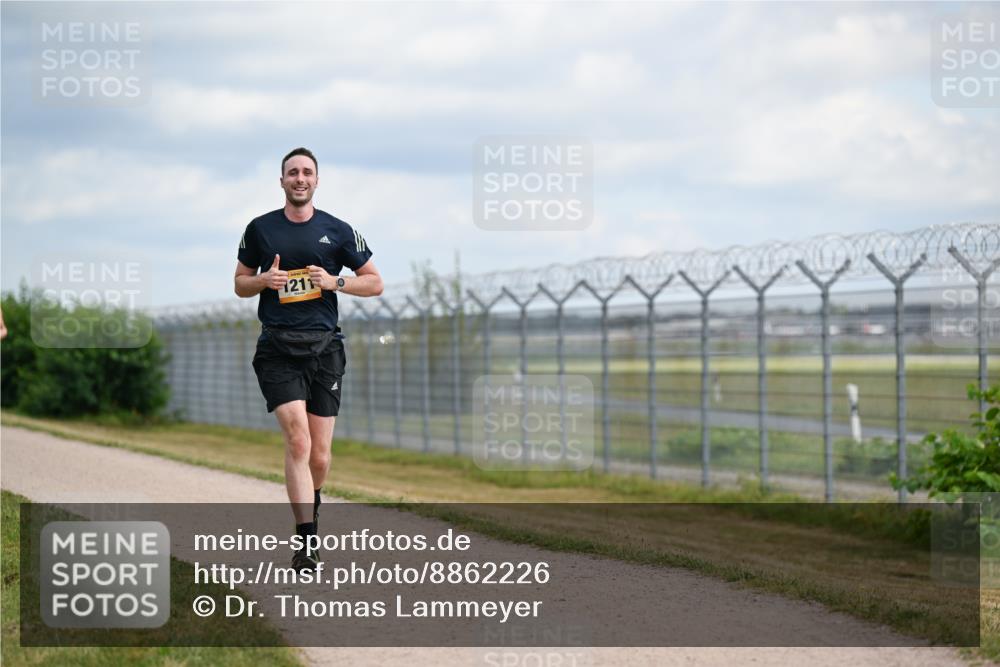 14.09.2025 - Airport Race Dr. Thomas Lammeyer http://msf.ph/oto/8862226 14.09.2025 12:00:51 Laufen 1211 meine-sportfotos.de