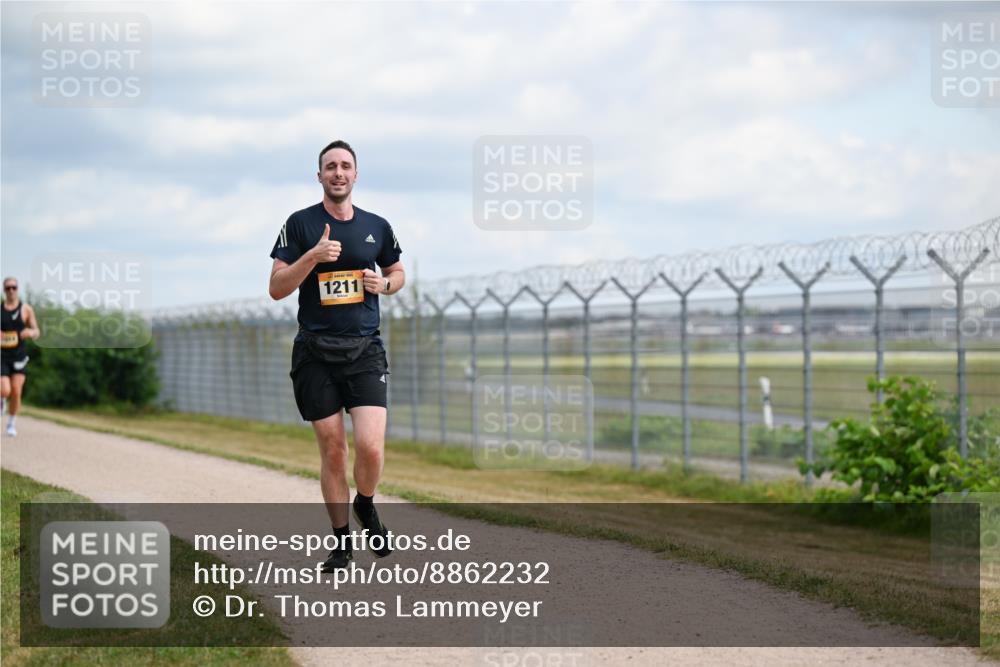 14.09.2025 - Airport Race Dr. Thomas Lammeyer http://msf.ph/oto/8862232 14.09.2025 12:00:52 Laufen 1211 meine-sportfotos.de