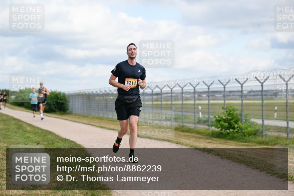 14.09.2025 - Airport Race Dr. Thomas Lammeyer http://msf.ph/oto/8862239 14.09.2025 12:00:53 Laufen 1211 meine-sportfotos.de
