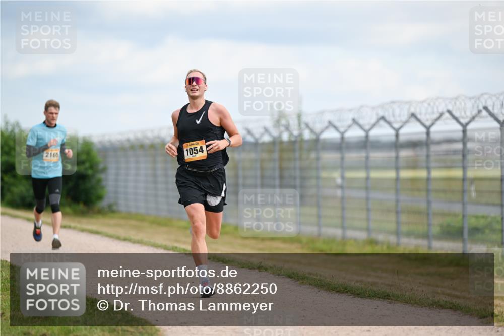 14.09.2025 - Airport Race Dr. Thomas Lammeyer http://msf.ph/oto/8862250 14.09.2025 12:00:57 Laufen 2165, 1054 meine-sportfotos.de