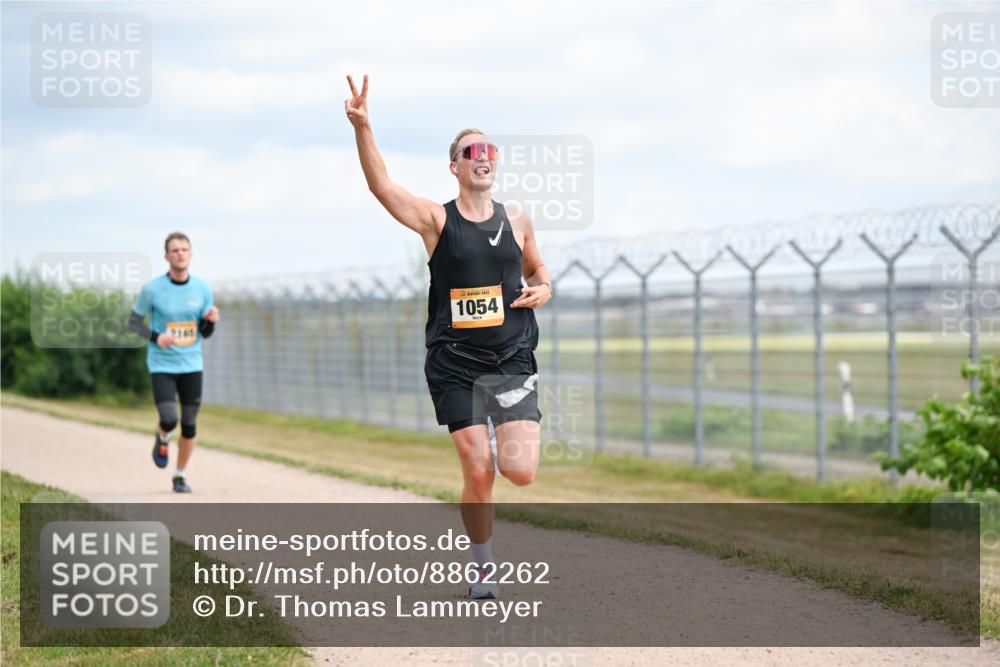 14.09.2025 - Airport Race Dr. Thomas Lammeyer http://msf.ph/oto/8862262 14.09.2025 12:00:58 Laufen 1054 meine-sportfotos.de