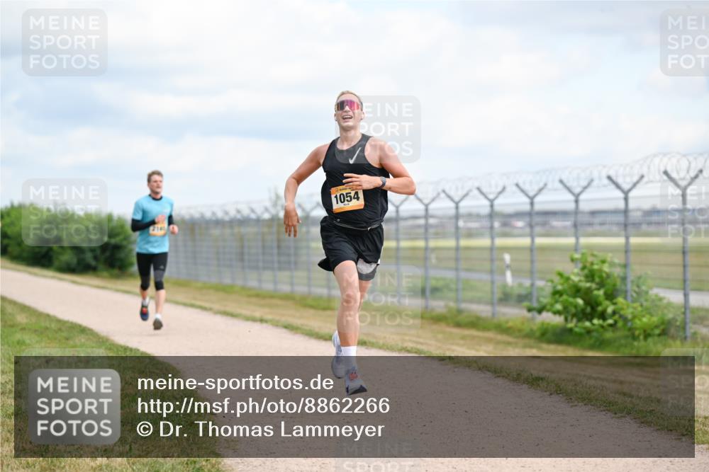 14.09.2025 - Airport Race Dr. Thomas Lammeyer http://msf.ph/oto/8862266 14.09.2025 12:00:59 Laufen 1054 meine-sportfotos.de