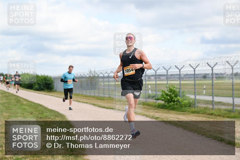 14.09.2025 - Airport Race Dr. Thomas Lammeyer http://msf.ph/oto/8862272 14.09.2025 12:01:00 Laufen 1054 meine-sportfotos.de