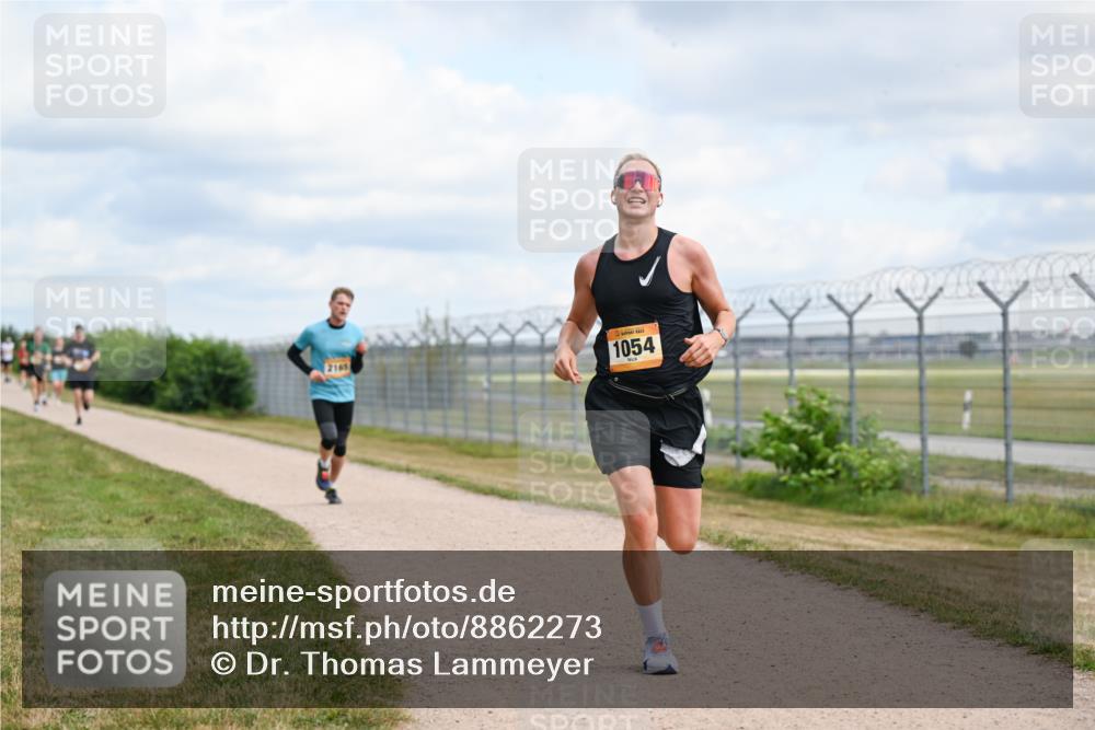 14.09.2025 - Airport Race Dr. Thomas Lammeyer http://msf.ph/oto/8862273 14.09.2025 12:01:00 Laufen 1054 meine-sportfotos.de