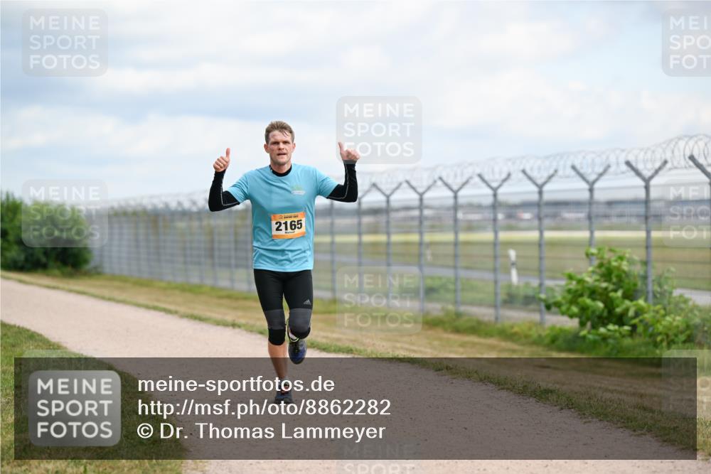 14.09.2025 - Airport Race Dr. Thomas Lammeyer http://msf.ph/oto/8862282 14.09.2025 12:01:02 Laufen 2165 meine-sportfotos.de