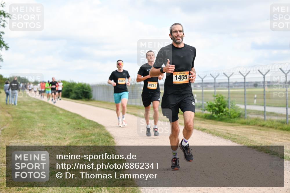 14.09.2025 - Airport Race Dr. Thomas Lammeyer http://msf.ph/oto/8862341 14.09.2025 12:01:15 Laufen 1662, 4210, 1455 meine-sportfotos.de