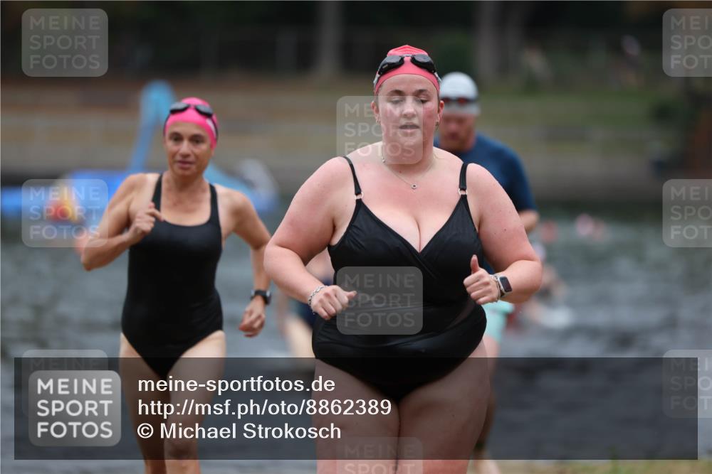 14.09.2025 - Stadtparktriathlon Michael Strokosch http://msf.ph/oto/8862389 14.09.2025 09:50:28 Schwimmen 532, 553, 571, 588, 592, 595 meine-sportfotos.de