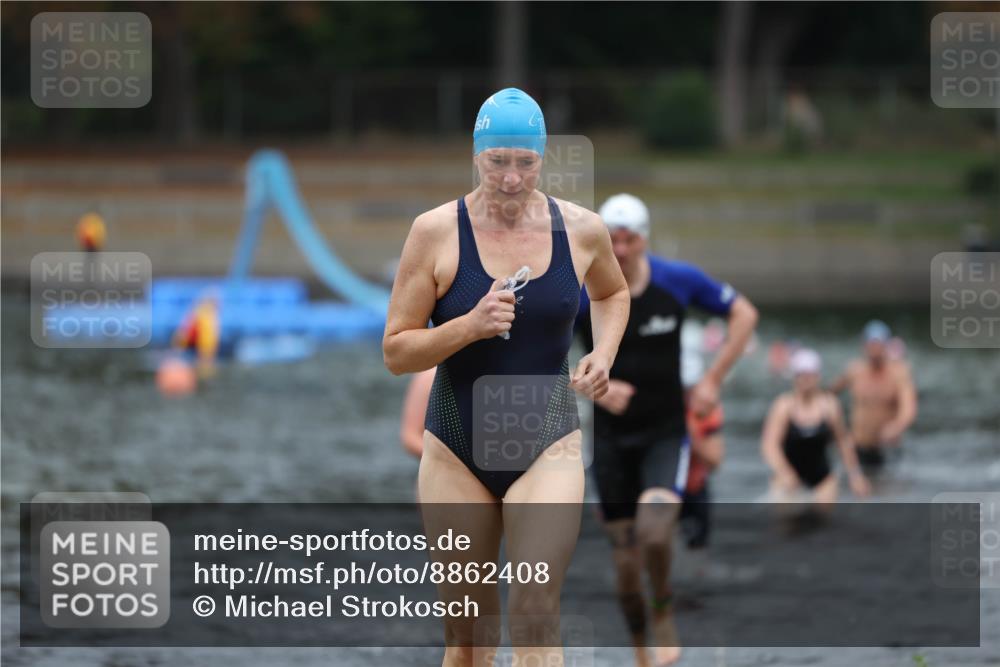 14.09.2025 - Stadtparktriathlon Michael Strokosch http://msf.ph/oto/8862408 14.09.2025 09:50:38 Schwimmen 535, 539, 566, 589, 592 meine-sportfotos.de