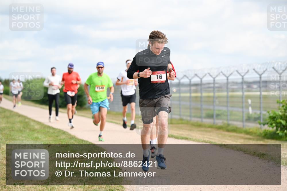 14.09.2025 - Airport Race Dr. Thomas Lammeyer http://msf.ph/oto/8862421 14.09.2025 12:01:24 Laufen 16 meine-sportfotos.de