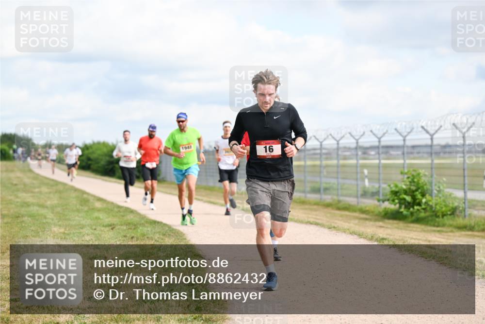 14.09.2025 - Airport Race Dr. Thomas Lammeyer http://msf.ph/oto/8862432 14.09.2025 12:01:24 Laufen 1948, 16 meine-sportfotos.de