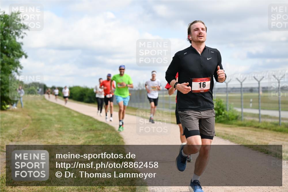 14.09.2025 - Airport Race Dr. Thomas Lammeyer http://msf.ph/oto/8862458 14.09.2025 12:01:26 Laufen 16 meine-sportfotos.de
