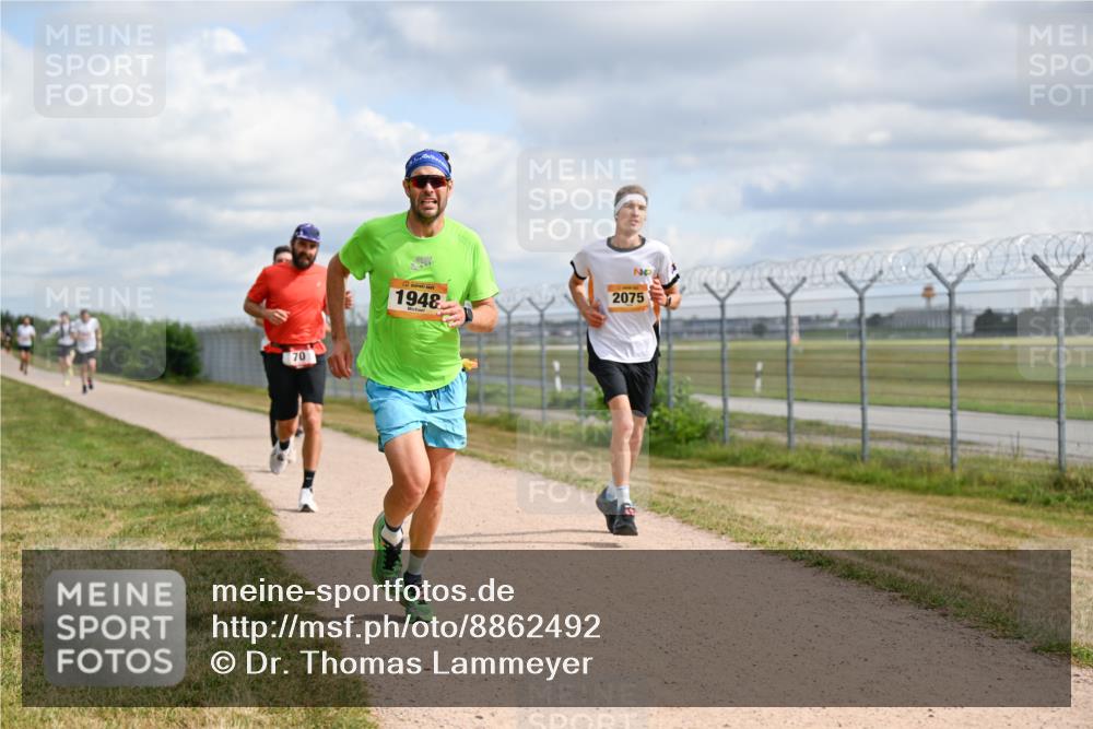 14.09.2025 - Airport Race Dr. Thomas Lammeyer http://msf.ph/oto/8862492 14.09.2025 12:01:28 Laufen 70, 1948, 2075 meine-sportfotos.de