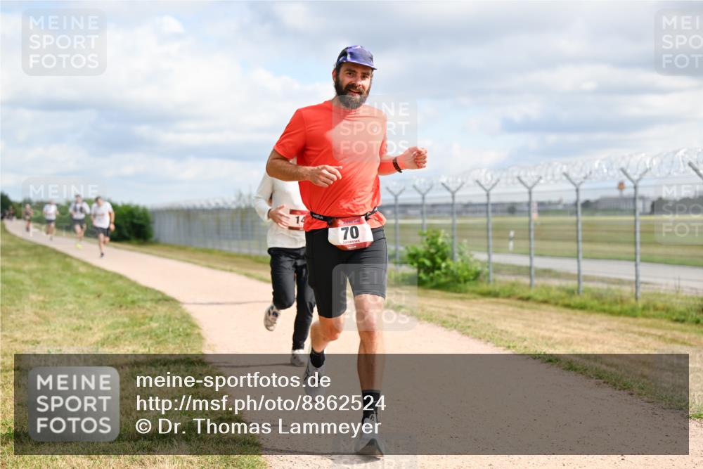14.09.2025 - Airport Race Dr. Thomas Lammeyer http://msf.ph/oto/8862524 14.09.2025 12:01:30 Laufen 70 meine-sportfotos.de
